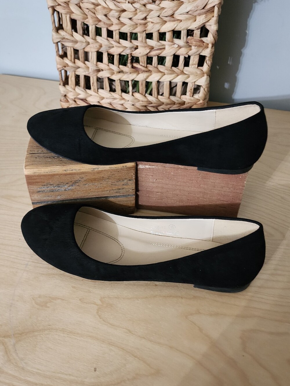Classic Black Women's Suede Ballet Flats